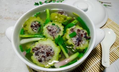 Khổ qua dồi nhân nấm mèo