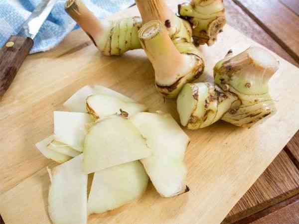 Củ riềng có tác dụng gì