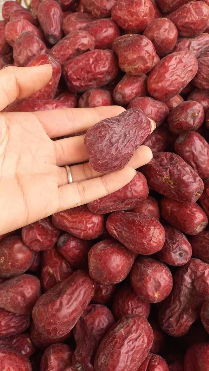 Táo đỏ khô rụng tự nhiên