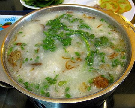 Cháo rau tần ô và hành phi