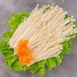 Nấm kim châm kỵ với gì