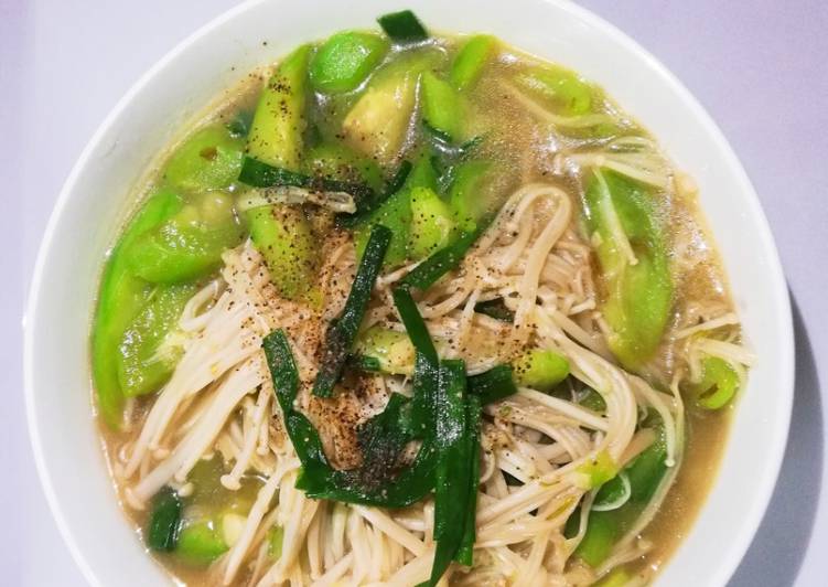 Nấm kim châm xào mướp - món ăn ngon