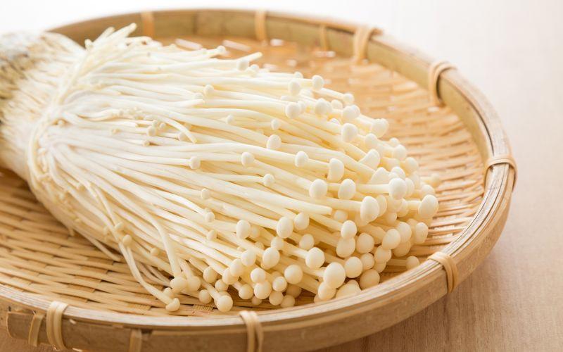 Nấm kim châm kỵ gì