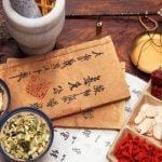 Dùng thuốc Đông y