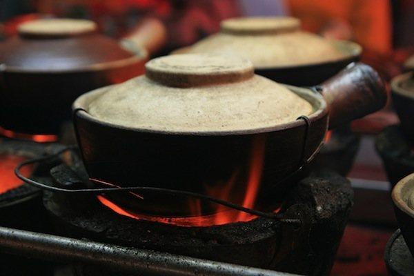 Nồi đất sắc thuốc Đông y