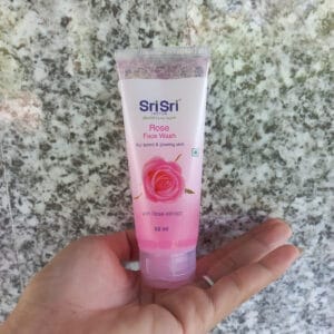 Sữa rửa mặt hoa hồng