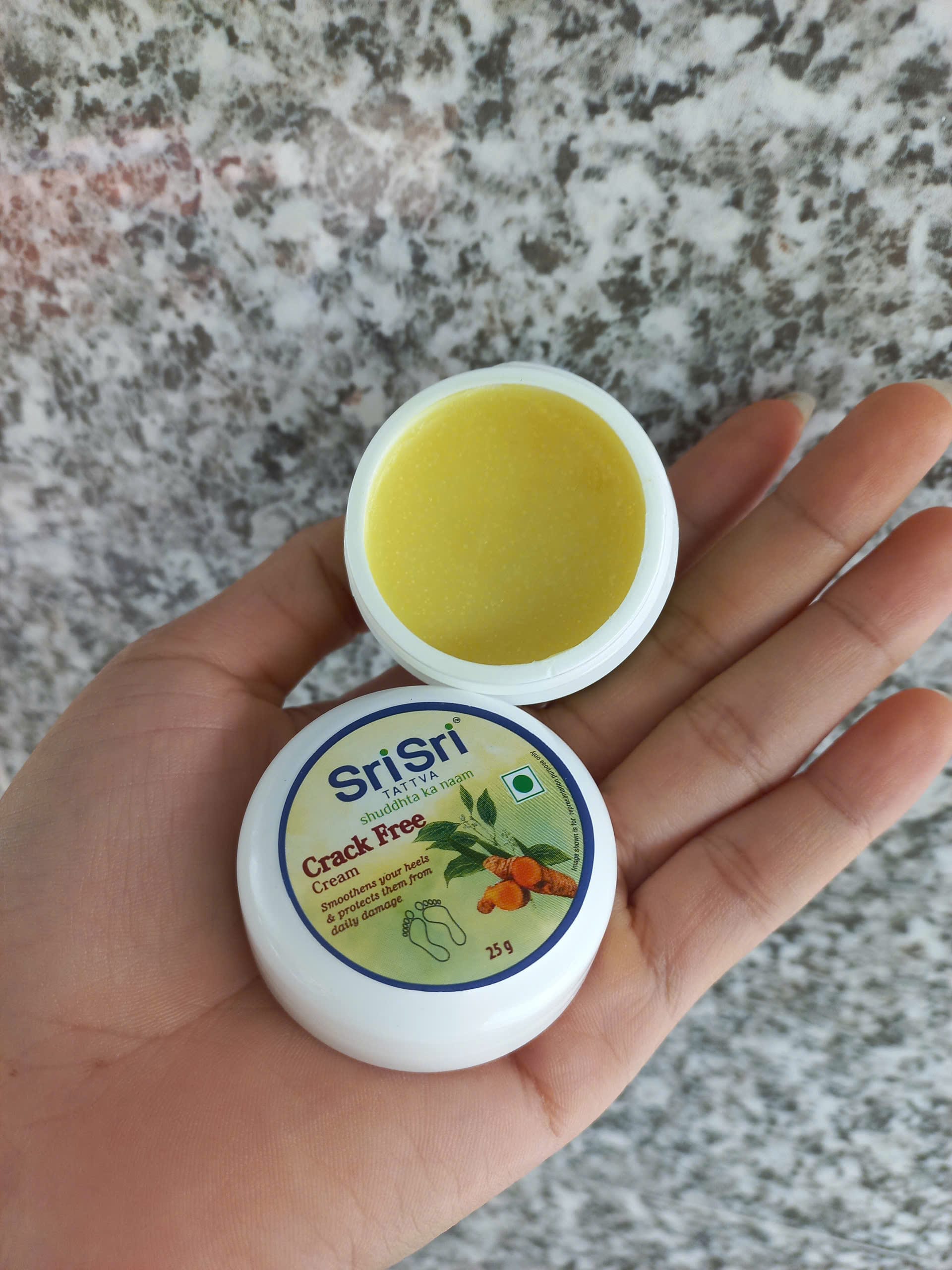Kem trị nứt gót chân